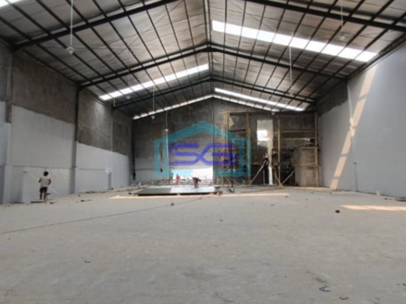 Disewakan Gudang di Kav DPR Cipondoh Tangerang Sudah Renovasi SHM LT 800 m2