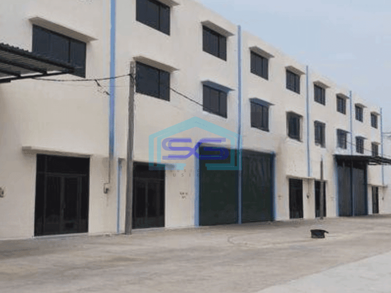 Disewakan Gudang Ada Kantor Luas Bangunan  576 m² di Teluk Naga Tangerang