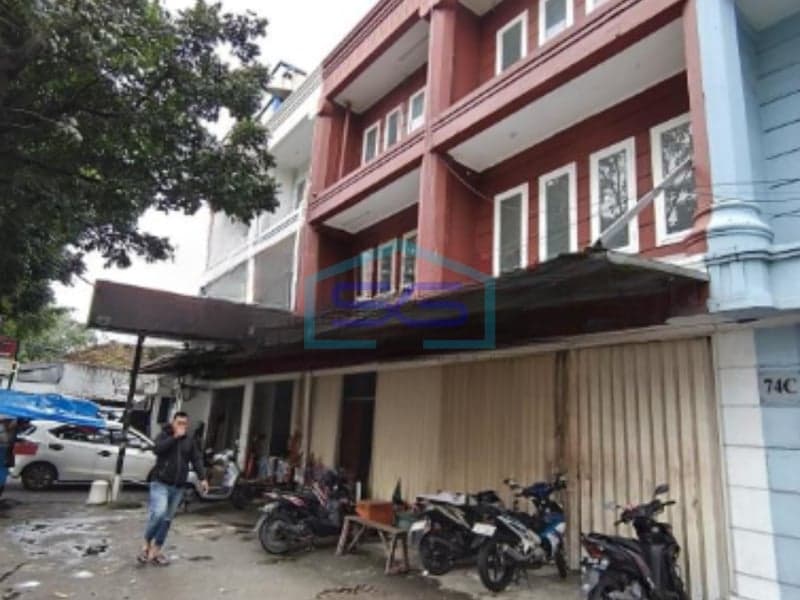 For Sale: Busy Commercial Shop House in Mampang, South Jakarta, Building Area 225 sqm