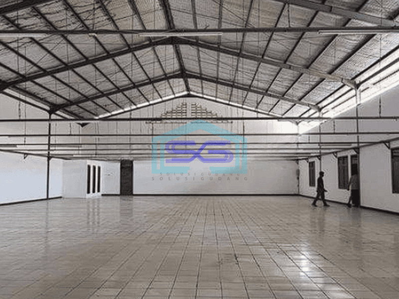 Disewakan Gudang Bagus Produktif Jln. Kopo Kota Bandung LT 1000m2 Bebas Banjir