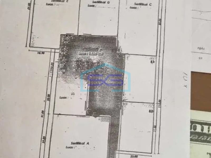 万隆西爪哇省帕贾贾兰市中心出售土地（带建筑），土地面积11000平方米