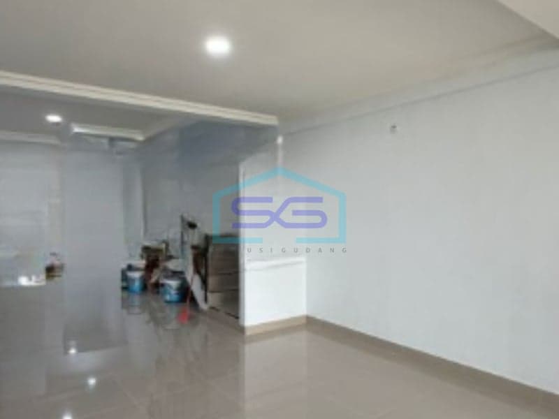 Fast Sale: Spacious Shophouse, Building Area 120 m², Flood-Free, Tangerang Location