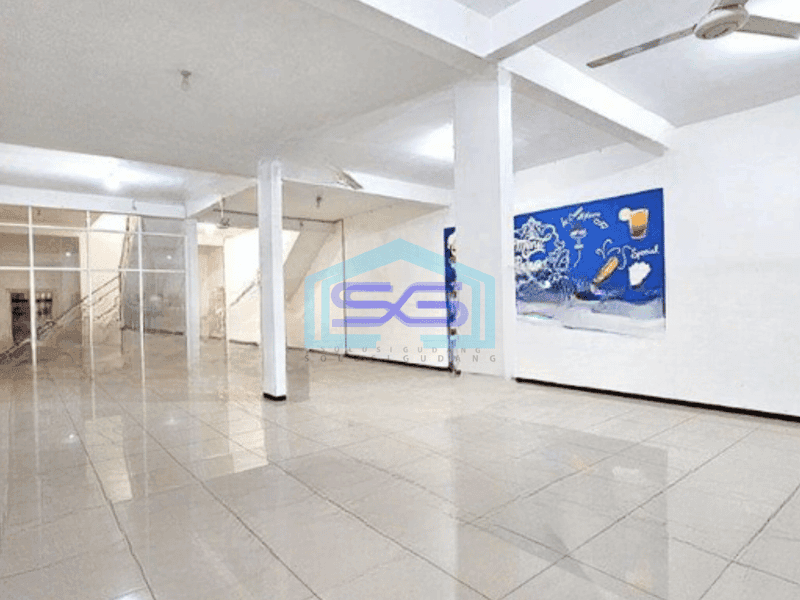 Disewakan Ruko di Bandulan Malang Luas Bangunan 800 m² Lokasi Strategis