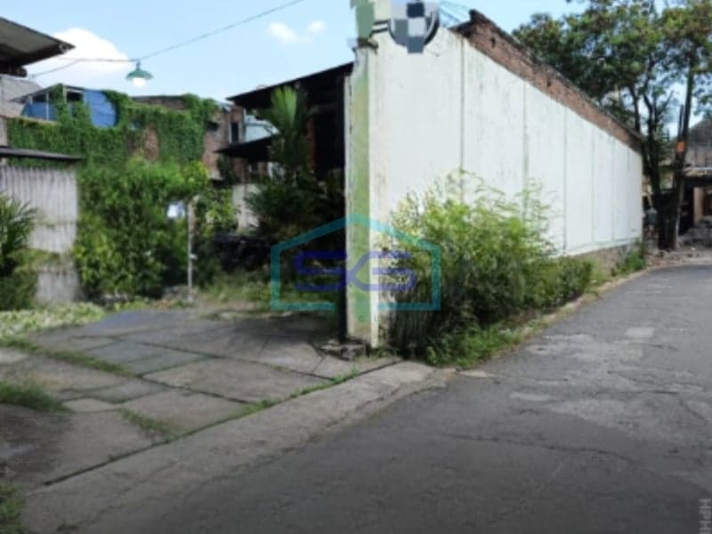 Commercial Space for Sale in Gunung Pati Semarang Central Java Land Area 1100m²
