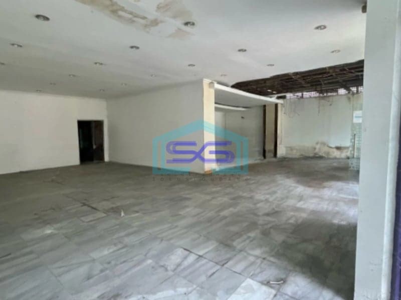 Disewakan Ruko 1,5 Lantai Ex Bank di Jl. Slamet Riyadi Sriwedari Solo LB 500m2