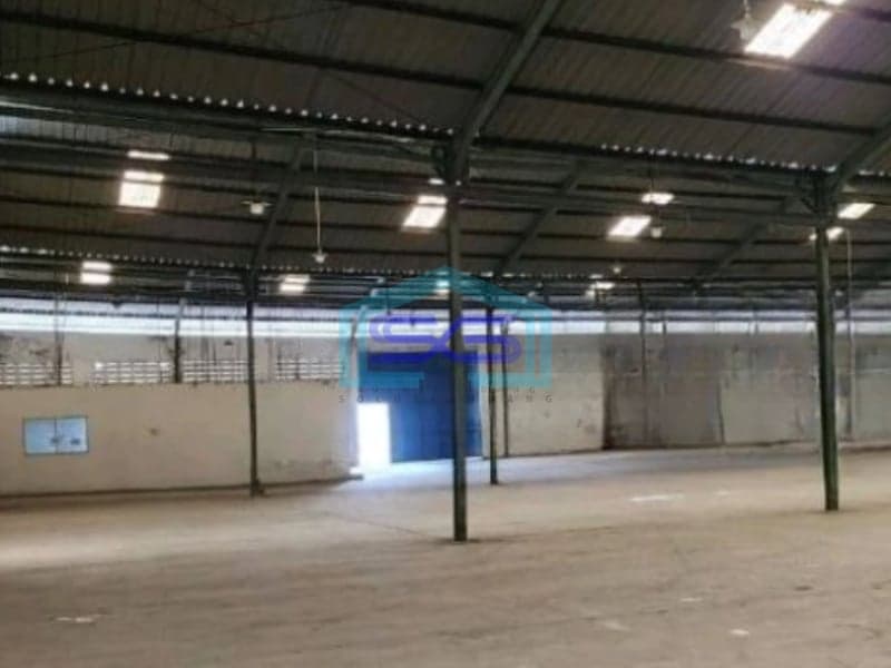 Disewakan Gudang Ada Kantor Luas Bangunan 2500 m² di Surabaya