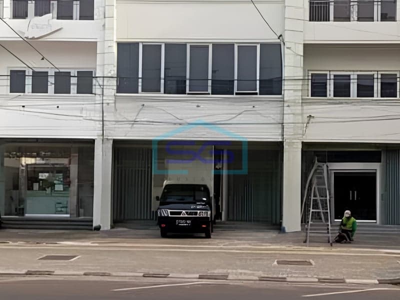 Disewakan Ruko Dekat Pasar dan Mall di Depok, Semarang Kota LB 560 m²