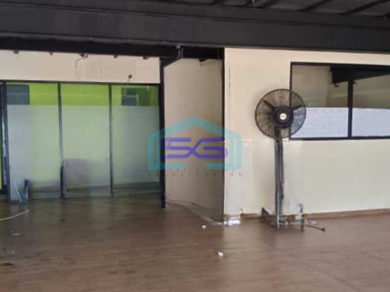 Dijual Ruko Luas Bangunan  225 m² Lokasi Bebas Banjir di Depok Jawa Barat