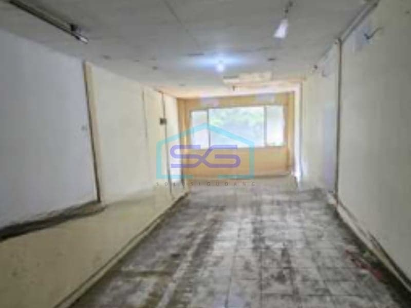Dijual Ruko Luas Bangunan 185 m² Siap Huni Bebas Banjir di Tangerang Selatan