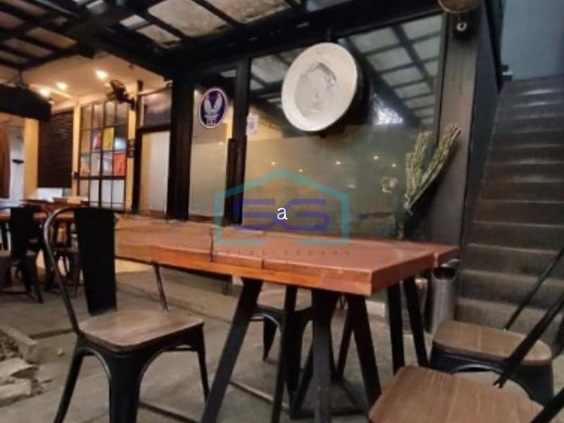 Disewakan Ruang Usaha Lokasi Startegis di Sayap Riau, Bandung LB 175 m²