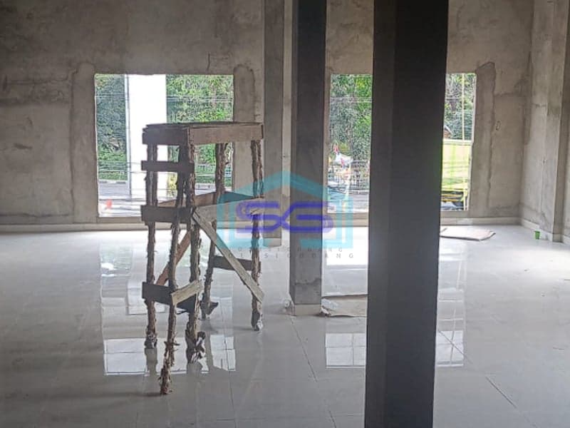 Dijual Ruko Baru Hook di Jalan Kolonel H. Burlian KM 7 Palembang LB 304m2