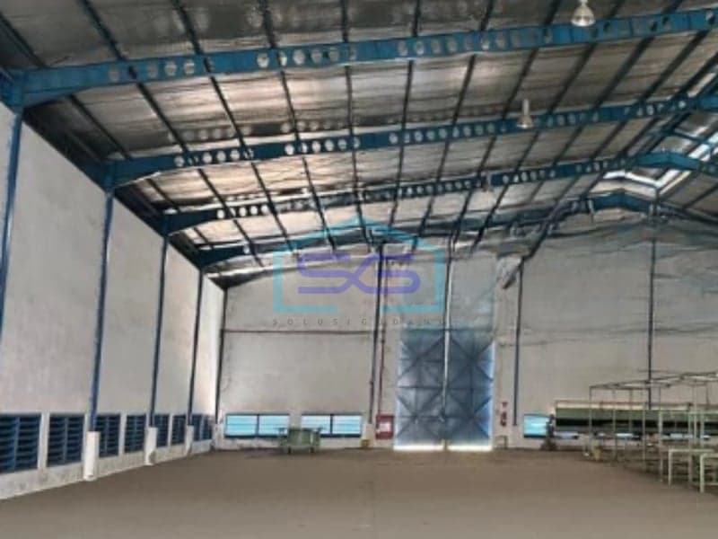 Ready-to-Use Warehouse for Sale, Building Area 33,000 m² in Subang, West Java