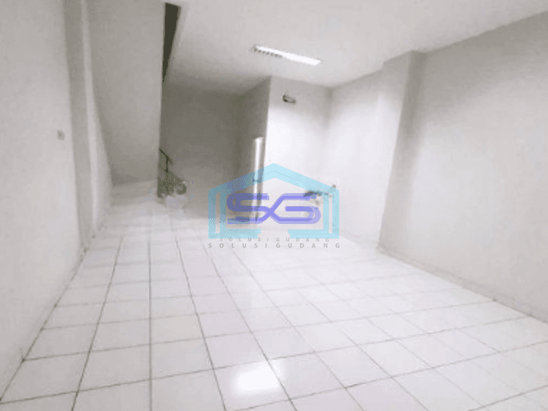 Disewakan Ruko 1 Lantai di Taman Ratu Jakarta Barat Luas Tanah 110 m²