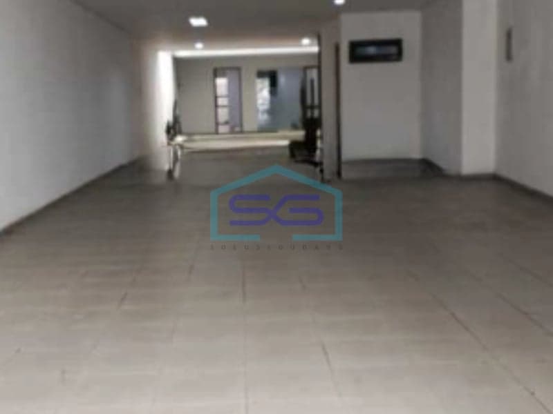 Disewakan Ruko Luas Tanah 282 m² Lokasi di Regol Bandung Jawa Barat