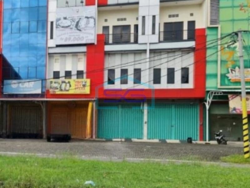 Dijual Ruko Bagus 3 Lantai, Lokasi Super Strategis Solo Baru Jawa Tengah Luas Tanah 145m2