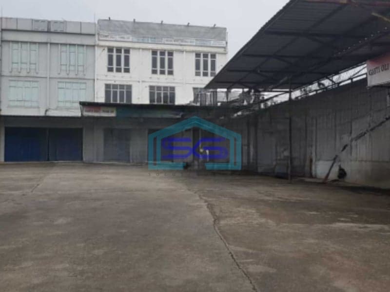 Disewakan Ruko Murah 3 Lantai Luas Bangunan 300 m² Lokasi Tangerang