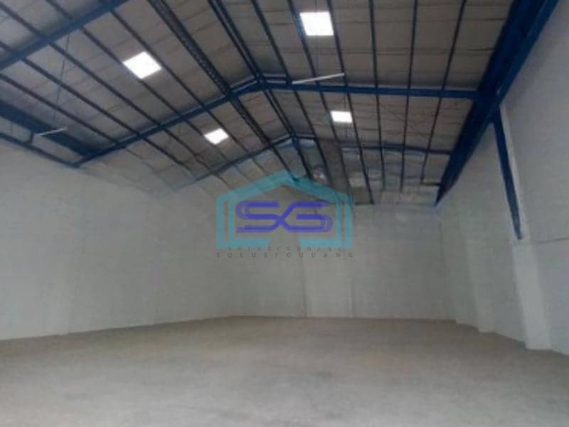 Disewakan Gudang Ada Kantor Akses Container di Cipondoh Tangerang Luas Bangunan 650 m²