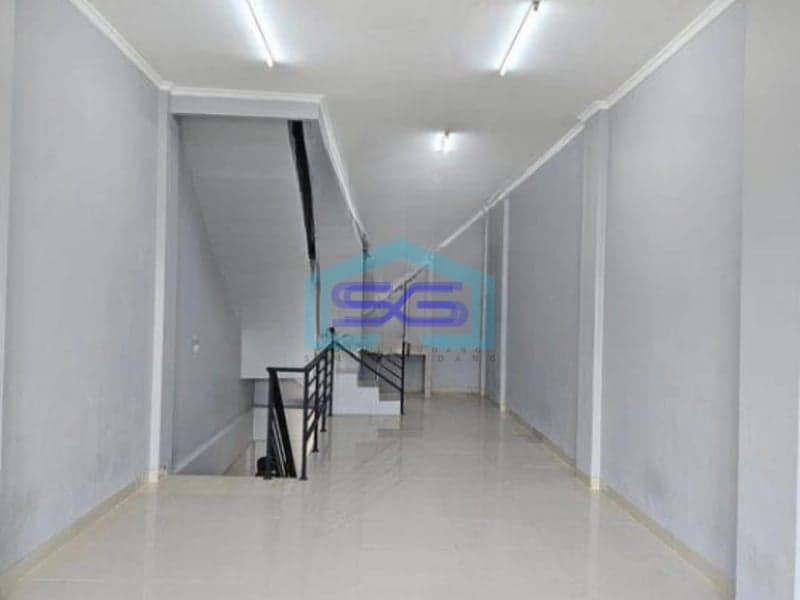 Disewakan Ruko 3 Lantai di Jalan Merdeka Tangerang LT 60m2