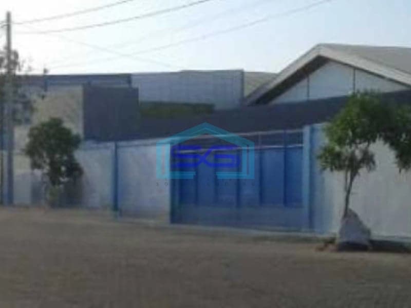 Disewakan Gudang Ada Kantor Luas Bangunan 980 m² Lokasi di Surabaya
