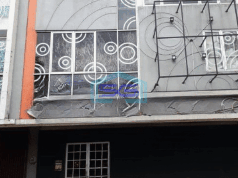 Disewakan Ruko Bagus Luas Bangunan 405 m² di Gading Serpong Tangerang