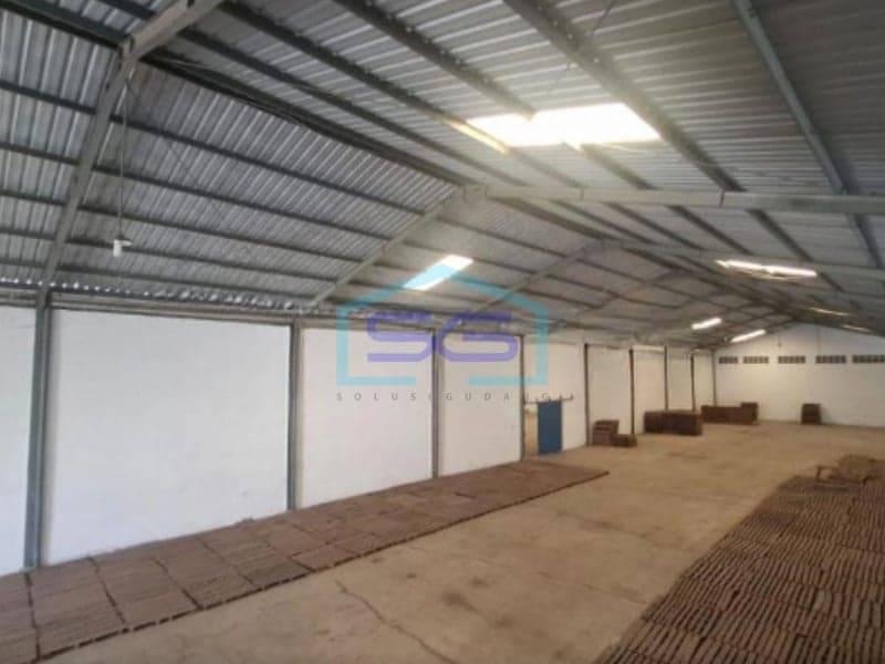 Disewakan Gudang di Gatsu Kawasan Industri, Semarang Barat LB 1800 m²