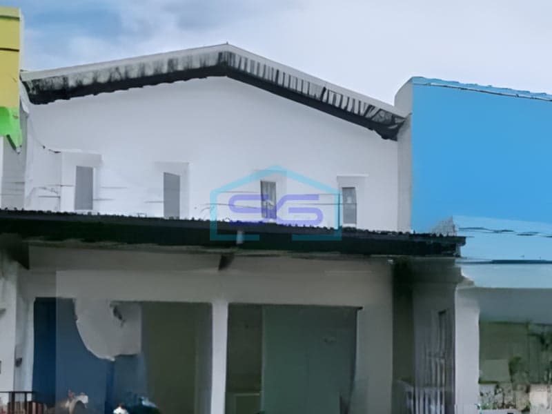 Strategic Location Shophouse for Rent, 210 m² Building Area in Kediri East Java
