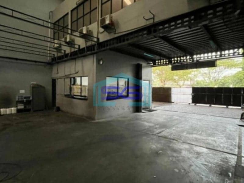 Dijual Ruang Usaha di Semarang Jawa Tengah Strategis LB 550m2