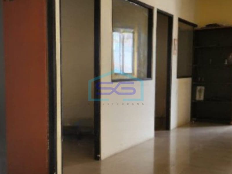 Disewakan Ruko Luas Bangunan 304 m² Lokasi di Jakarta Selatan