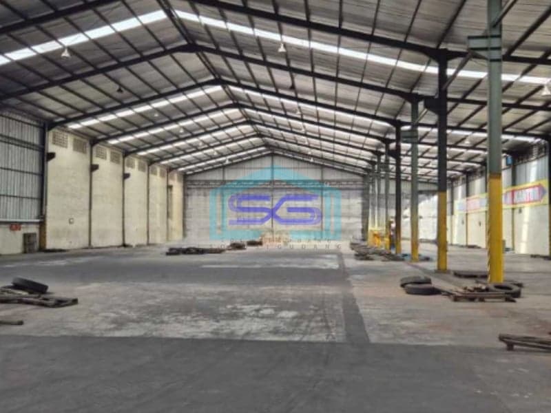 DIjual Gudang Bagus dan Office Siap Pakai Akses 40 Feat Container CIleungsi Bogor Luas Bangunan  3500 m²