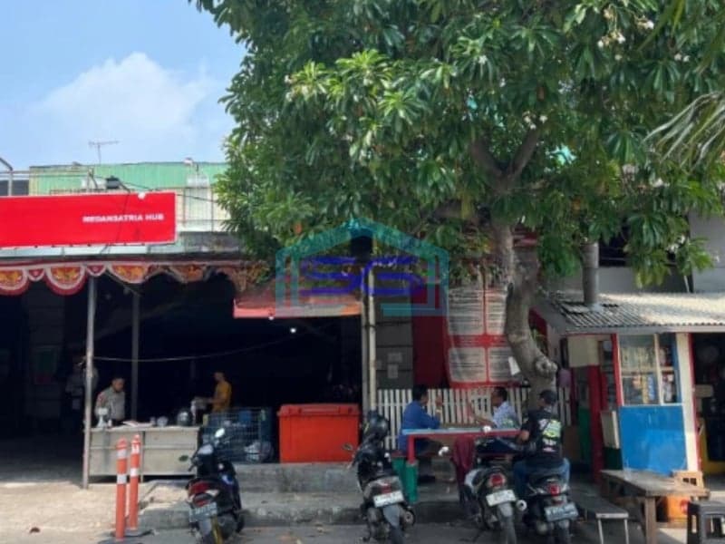 Disewakan Gudang Ex Expedisi di Pinggir Jalan Raya Utama Harapan Indah Bekasi Luas Bangunan  500 m²
