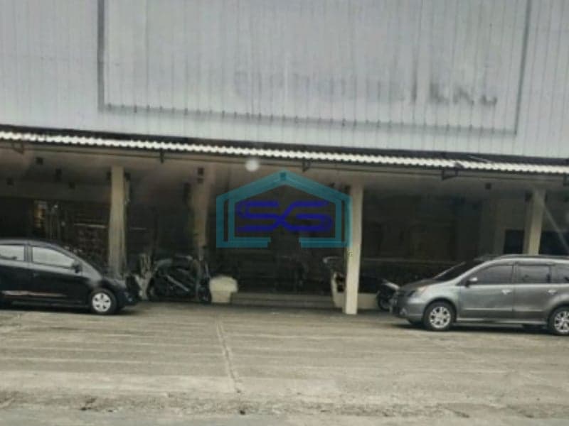 Disewakan Ruko Luas Tanah  800 m² Lokasi di Jakarta Timur