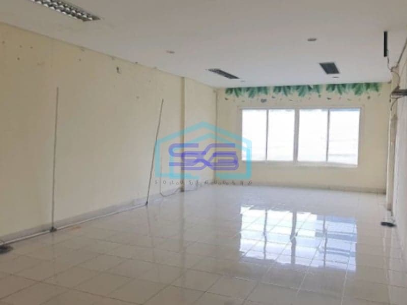 Disewakan Ruko Luas Tanah  165 m² Lokasi di Pluit Jakarta Utara