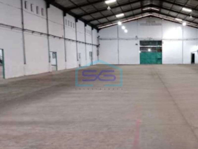 Disewakan Gudang Akses Container 40 Feet Luas Bangunan 8250 m² di Tangerang