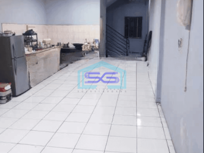 Disewakan Ruko di Tepi Jalan Raya Teluk Gong Jakarta Utara Luas Bangunan  360 m²