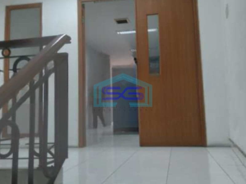 Disewakan Ruko 3 Lantai Luas Tanah  245 m²  Lokasi di Kramat Jakarta Pusat