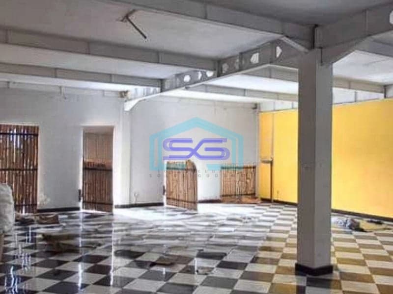 Disewakan Ruko Lebar Siap Pakai Kerobokan Bali LB 240m2