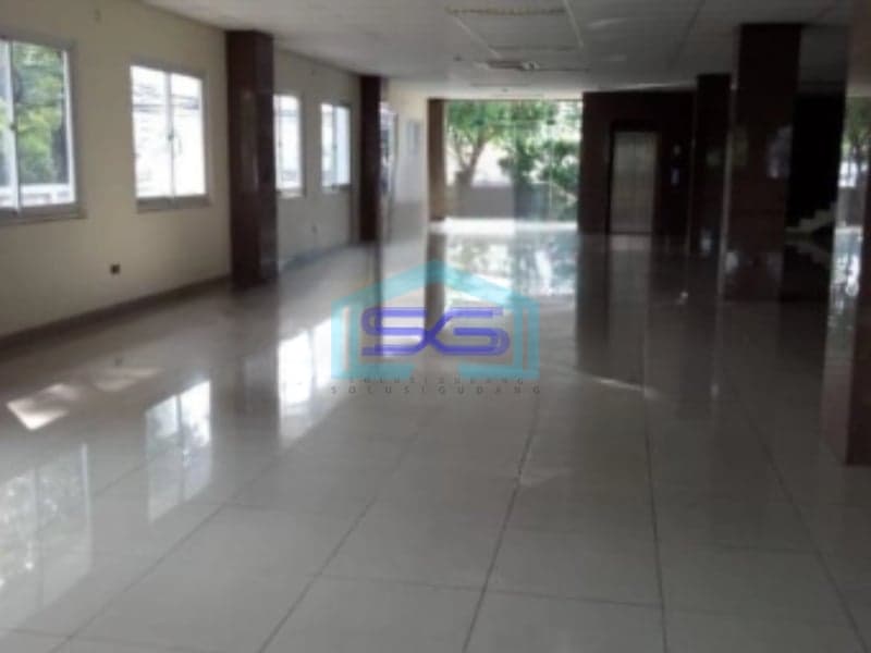 Disewakan Gedung Kantor Siap Pakai Lokasi Strategis di Cikini Jakarta Pusat LB 2500m2