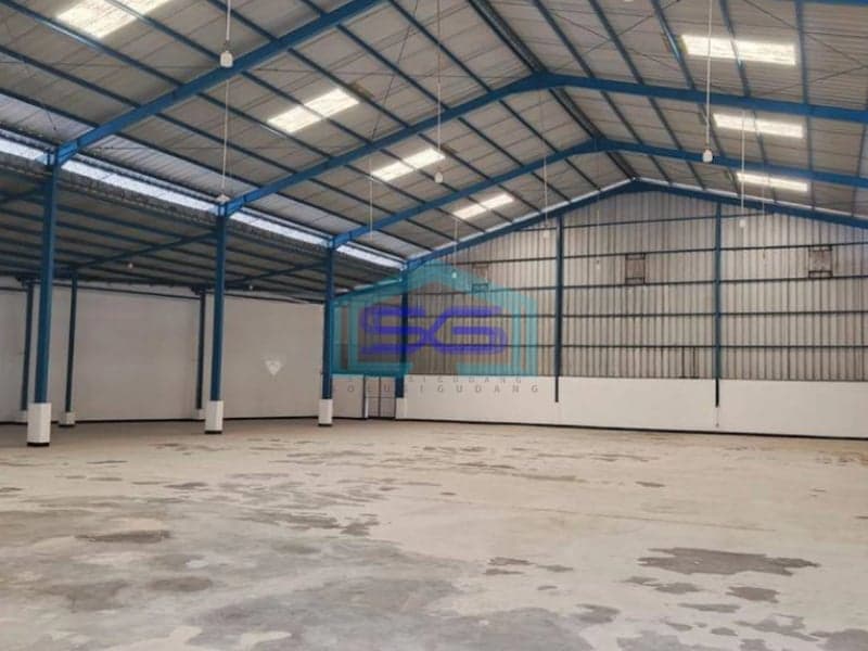 Disewakan Gudang Bagus Siap Pakai di Kavling Dpr Cipondoh Tangerang LT 1600m2