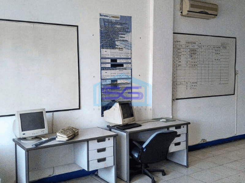 Disewakan Ruko di Bulevar Hijau, Harapan Indah, Bekasi LB 140m2