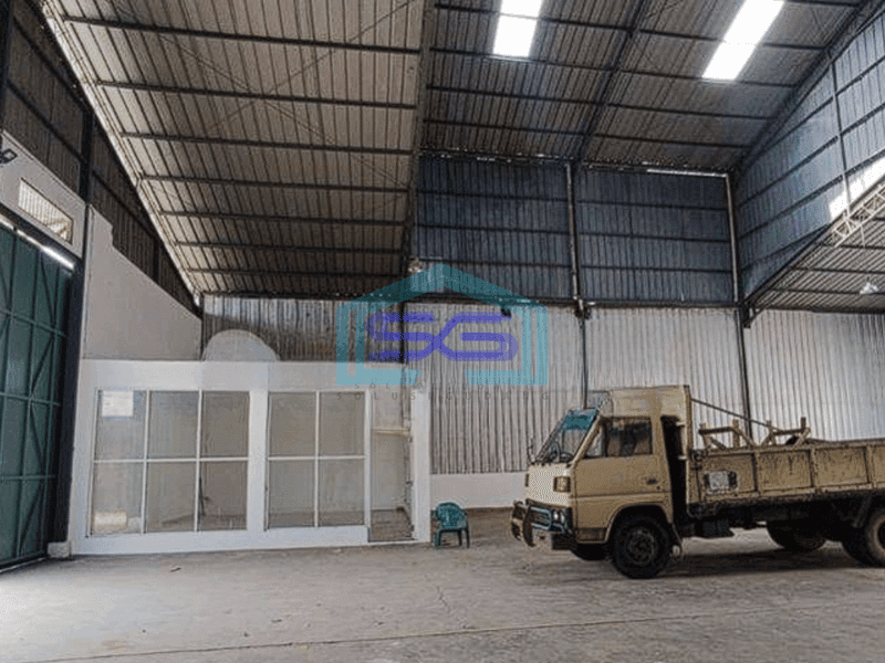 DIsewakan gudang bagus luas 480m2 di Cipondoh