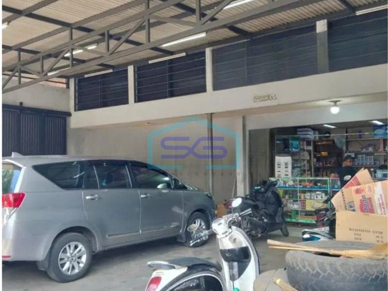 Very Strategic Shophouse for Sale in Bandung West Java Land Area 240 m²