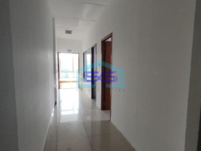 Disewakan Ruko 4.5 Lantai Rapih Dengan Sekat Siap Pakai di Sunter Jakarta Utara LB 260m2