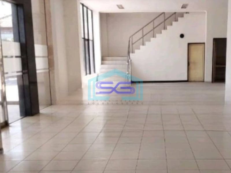 Disewakan Gudang Akses Container Luas Bangunan 7562 m² di Waru Sidoarjo