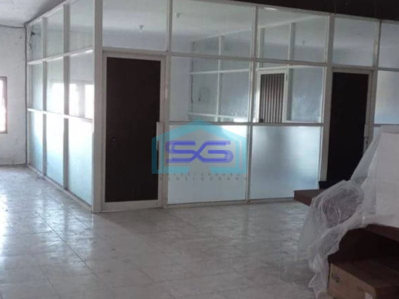 Disewakan Ruko Besar Murah Tepi Jalan Utama Cocok Kantor LT 400m2 Yogyakarta