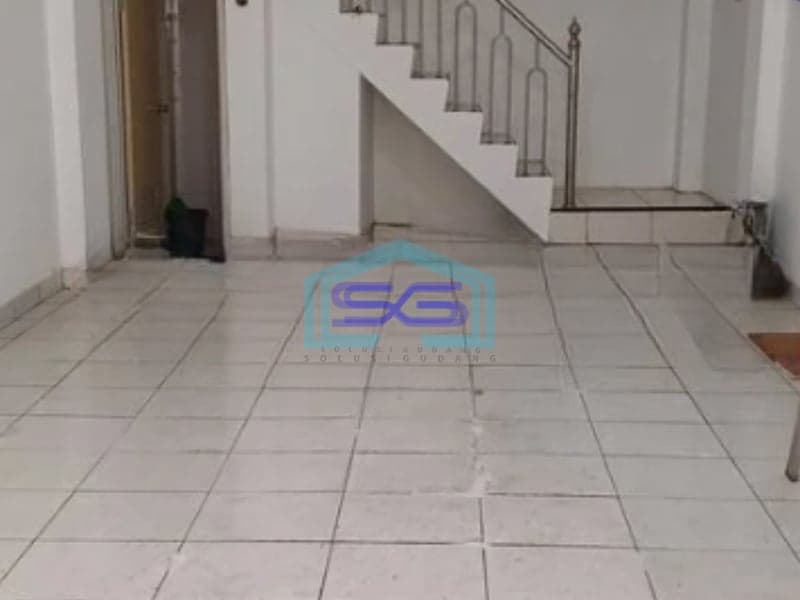 Disewakan Ruko Jelambar Jakarta Barat LB 100m2 Pinggir Jalan 3 Tingkat, Harga Nego Siap Huni