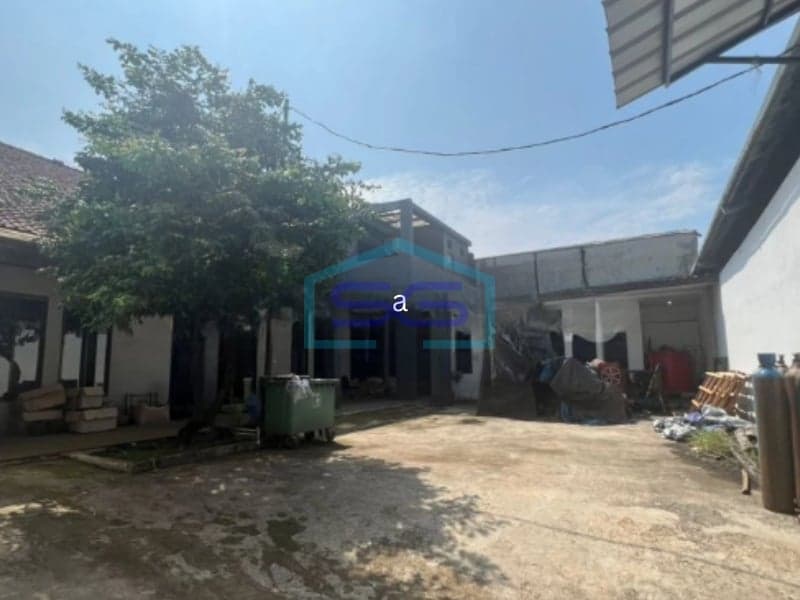 Factory for Sale in Sayap Cibaduyut Sukamenak, Bandung Building Area 789 m²
