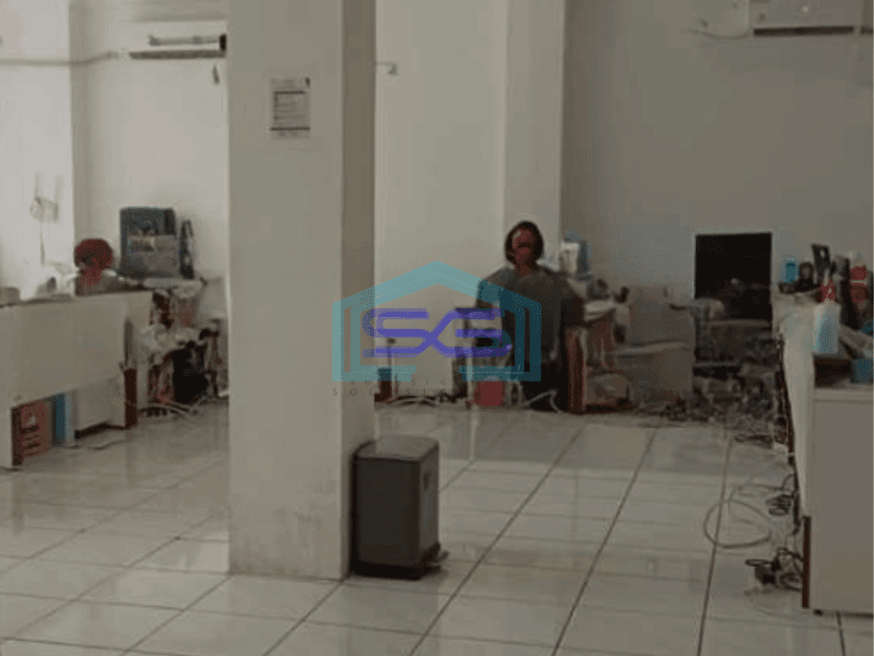 Disewakan Ruko Murah 3 Lantai Luas Bangunan  300 m² di Matraman Jakarta Timur