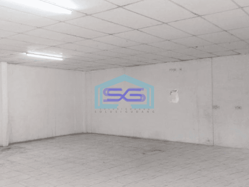 Disewakan Ruko Besar Luas Bangunan  768 m² Lokasi Pinggir Jalan Raya Pondok Jagung Tangerang