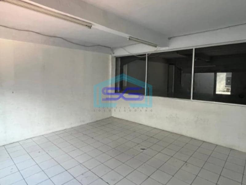 Disewakan Gudang Ada Kantor Luas Tanah 240 m² Lokasi Strategis di Pantai Indah Kapuk Jakarta Utara