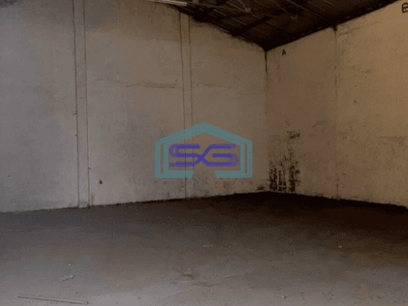 Disewakan Gudang Teluk Kumai Dekat Pelabuhan Perak Parkir Luas Surabaya LT 1300m2